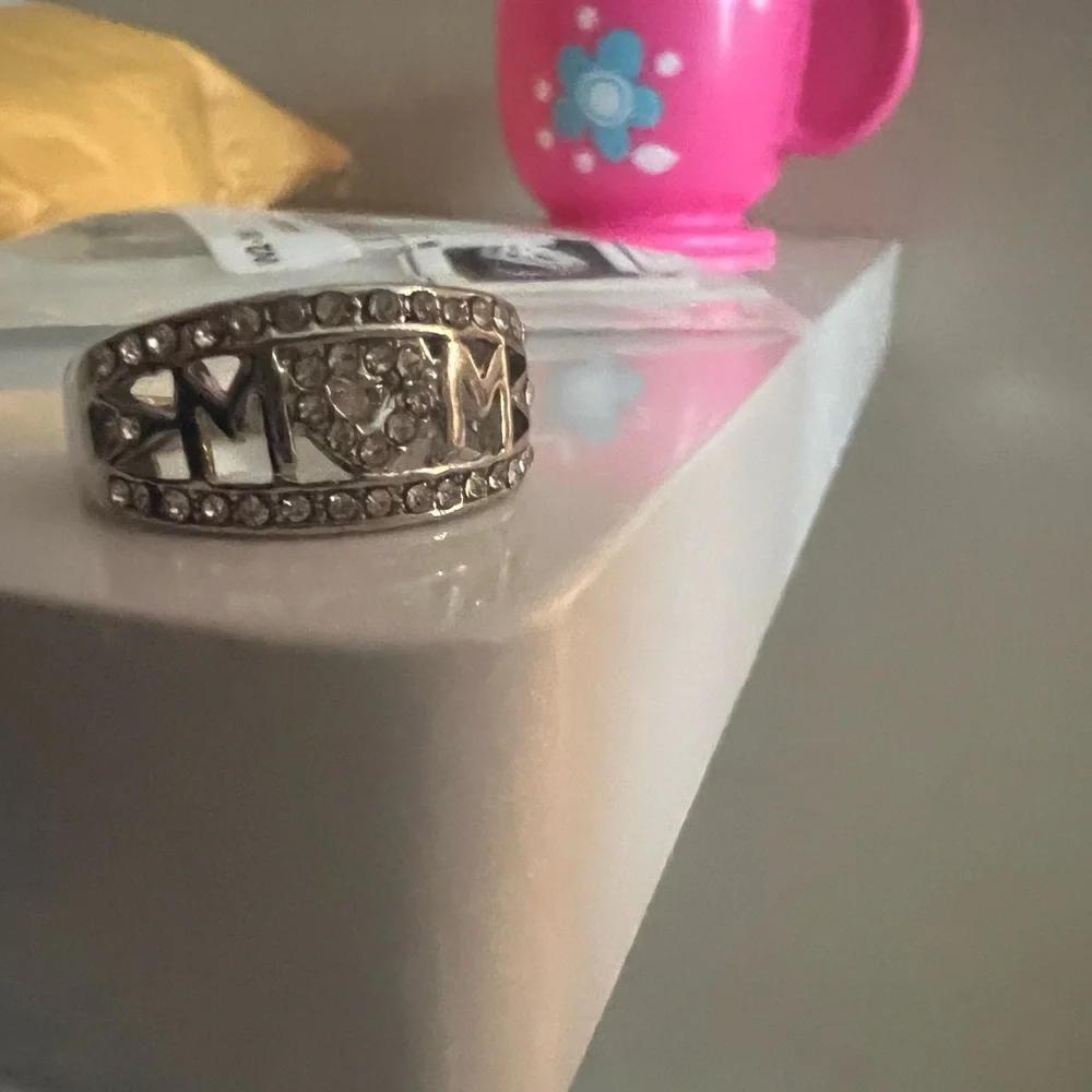 Mom ring - Picture 3 of 12